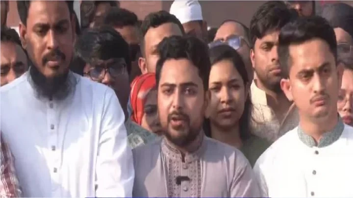 শেখ হাসিনার নেতৃত্বে হত্যাকাণ্ড হয়েছে, দ্রুত বিচার চাই: নাহিদ ইসলাম