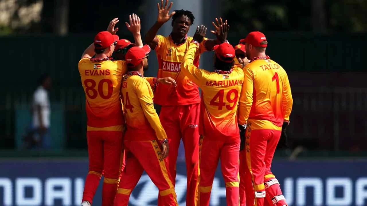 ওমানকে উড়িয়ে বিশ্বকাপ শুরু জিম্বাবুয়ের