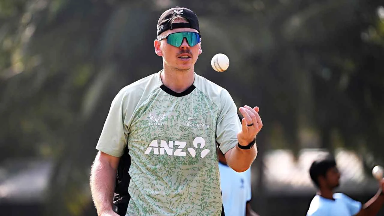 বিশ্বকাপে উড়ন্ত শুরুর পর নিউজিল্যান্ড দলে ধাক্কা